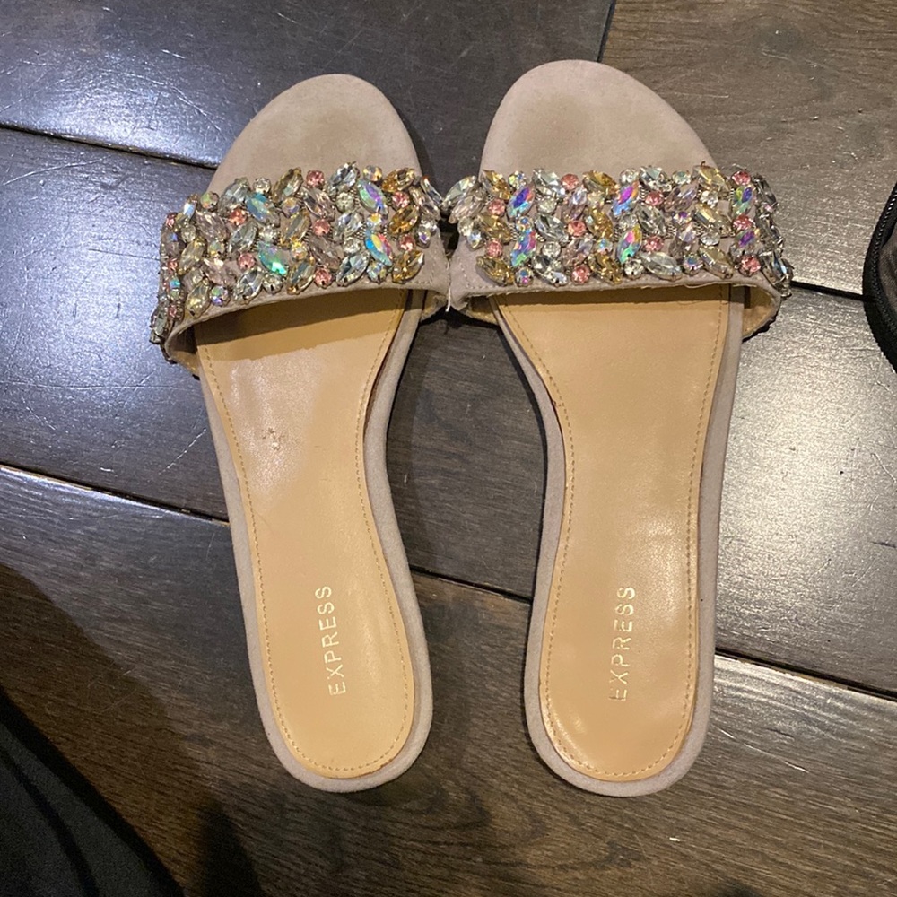 Express sandals